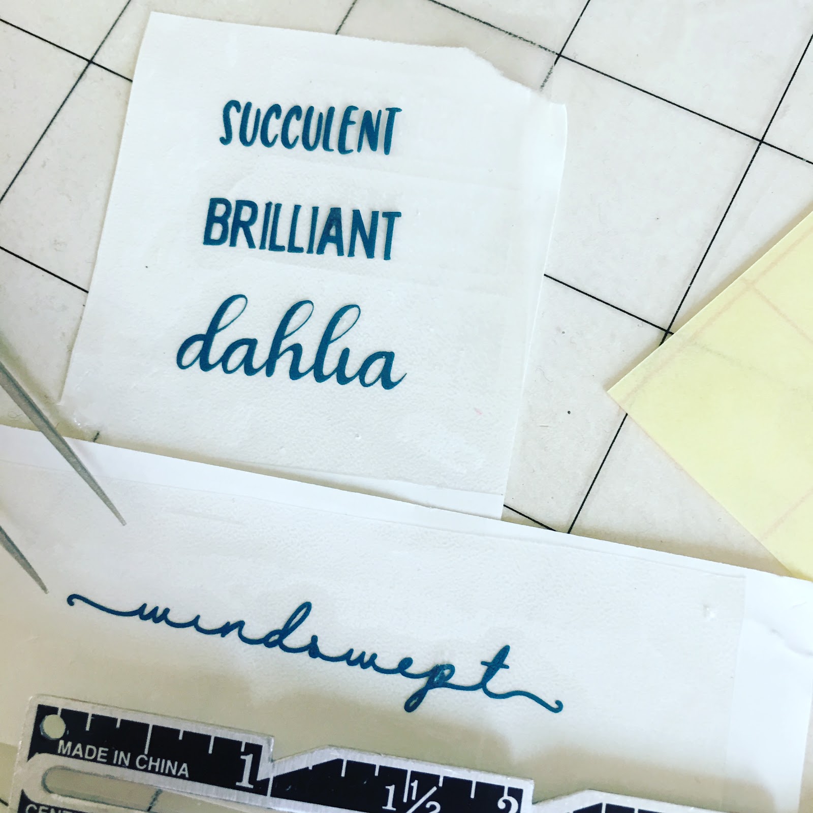 20 Best Fonts to Cut With Silhouette (And How to Pick Easy to Cut Fonts