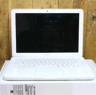 MacBook (13-inch, Mid 2010) Fullset