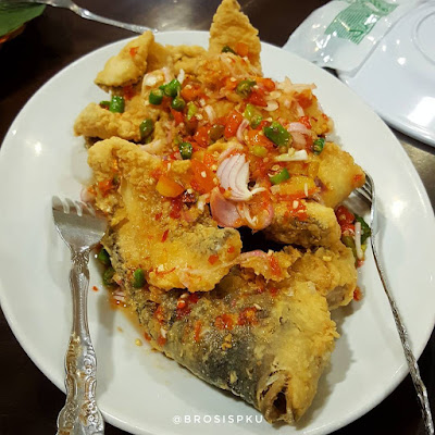 tempat makan keluarga di pekanbaru enak dan murah