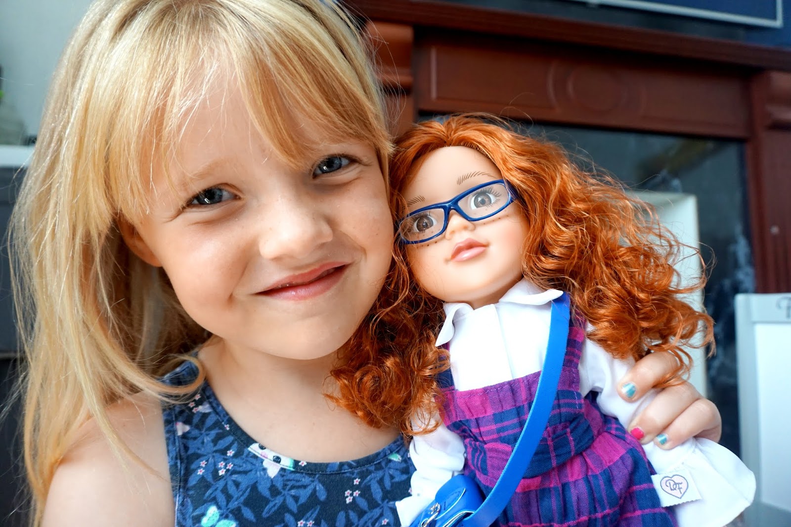 designafriend college set