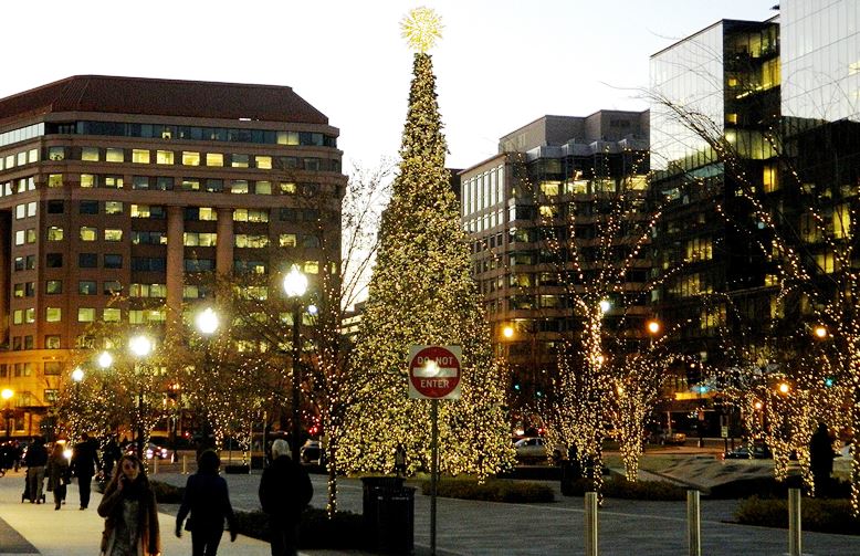 CITYCENTERDC DIOR Unwrapped at City Center DC Plus Lights, Lights