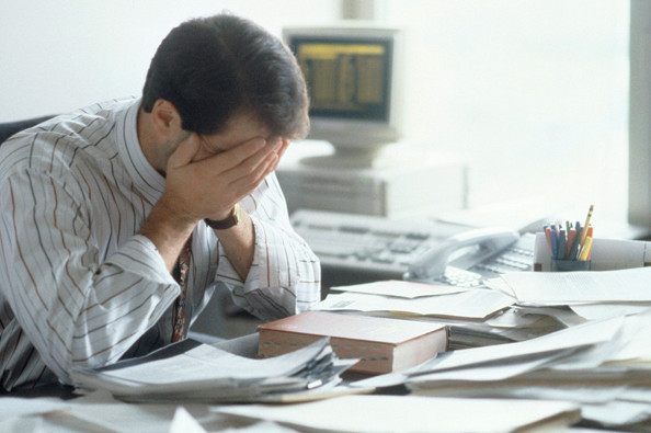 Faktor Penghambat dalam Bekerja Informasi Pendidikan dan Dunia Kerja