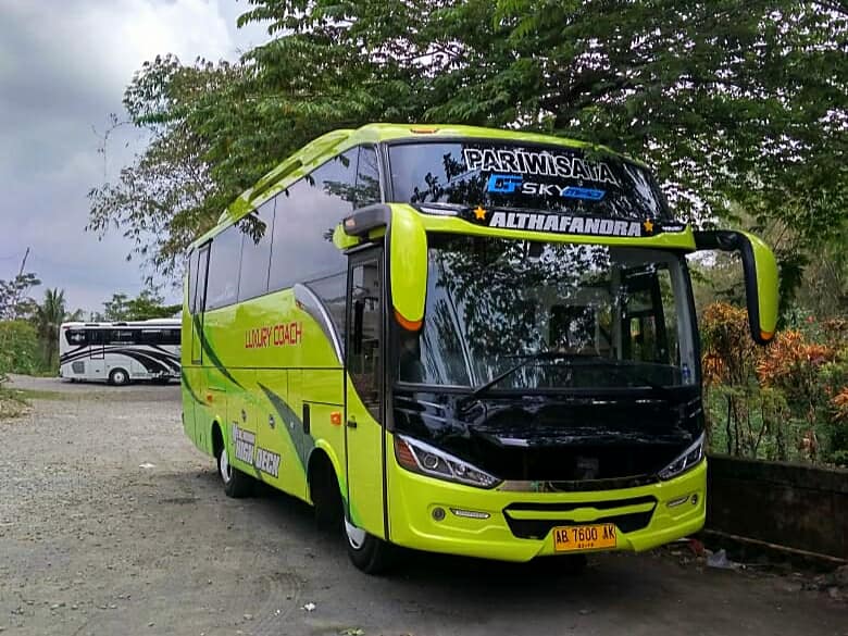 Parikesit: Mengarungi Pesona Yogyakarta dengan Bus Pariwisata Berkualitas