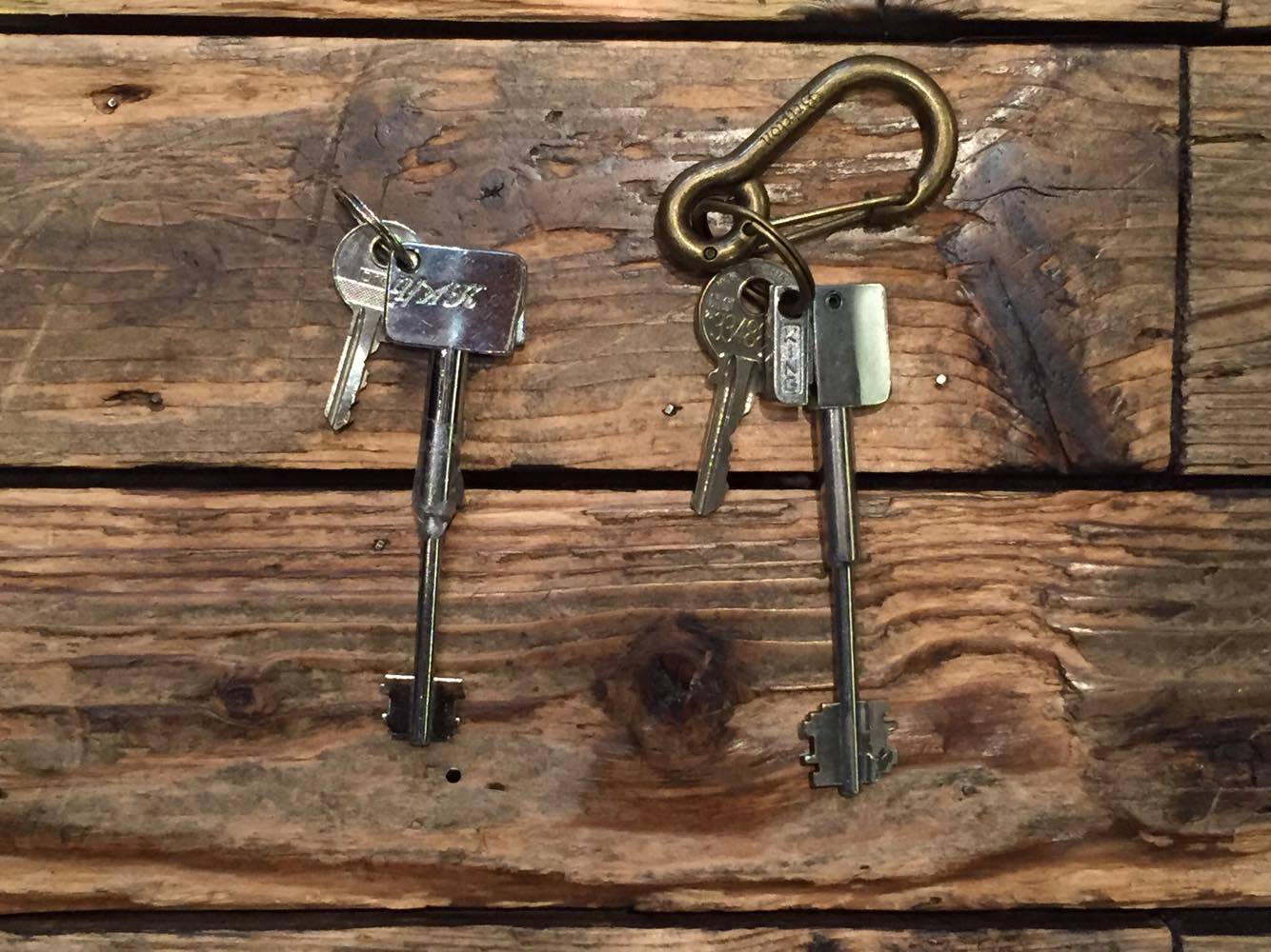 CABAS© SINCE 1997 BRIXTON LATCH KEY CLIP.