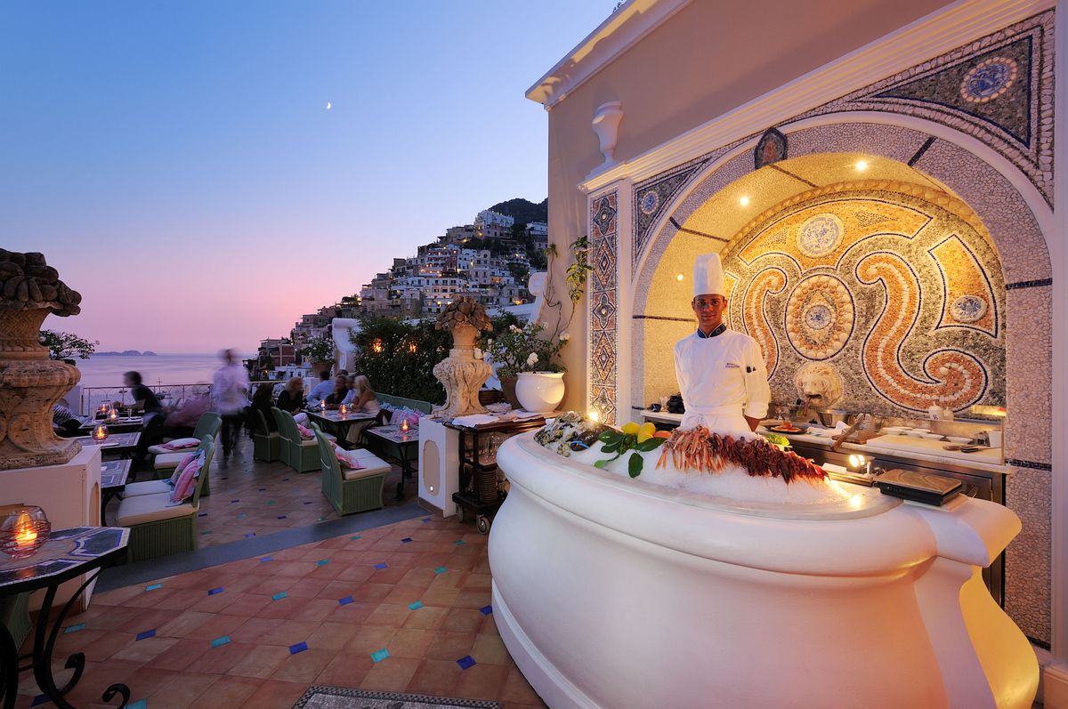 Passion For Luxury : Le Sirenuse Champagne and Oyster Bar Positano ...