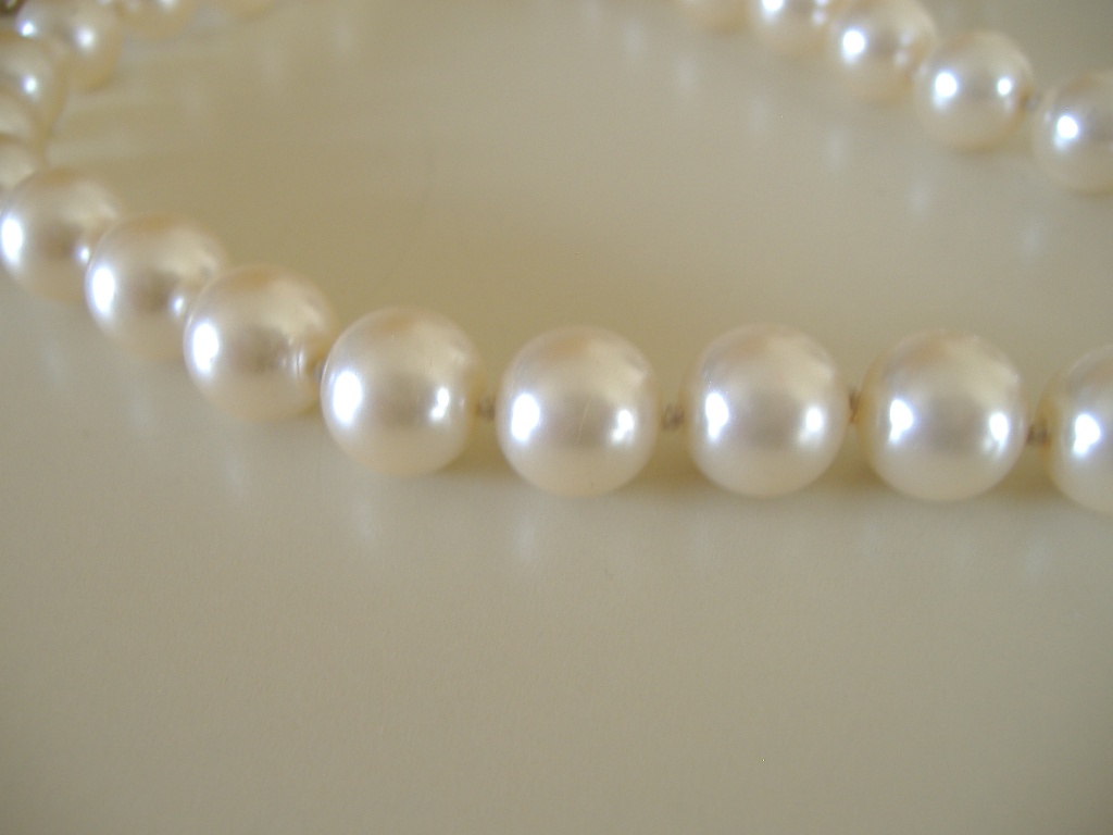 My Vintage News Is it a Real Pearl?