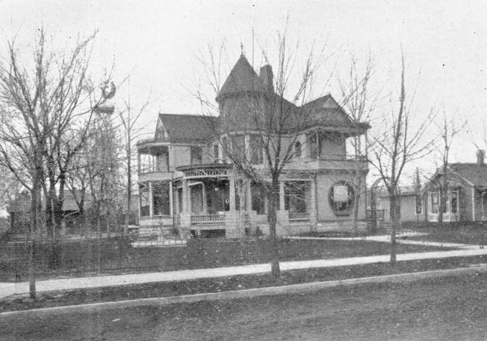Chariton's Square Deal Crocker/Larimer/Beardsley/Fielding House
