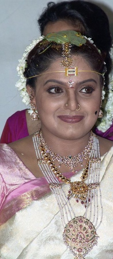 indiangoldesigns.com: Jewellery at Actress Ravali wedding function