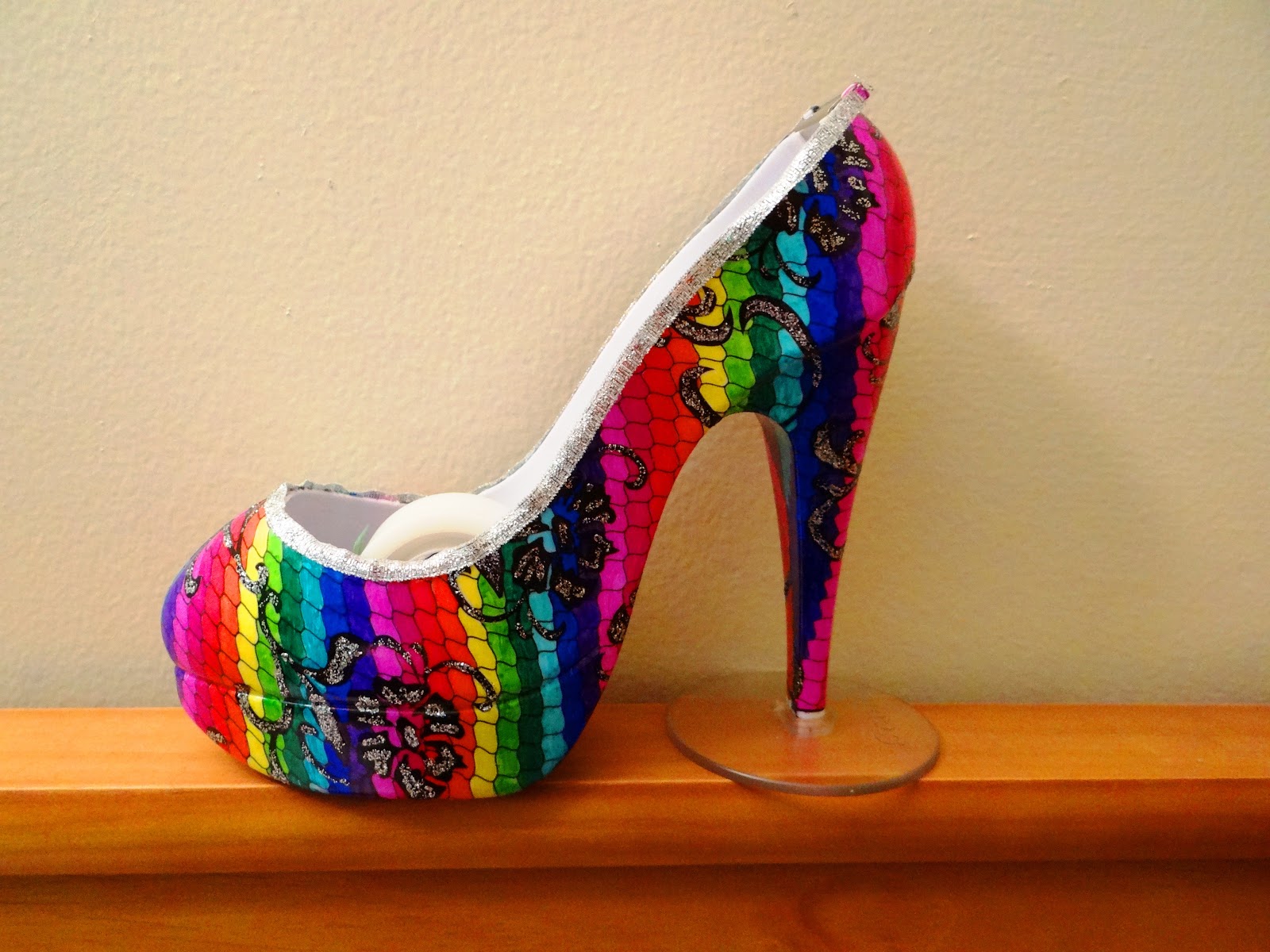 Amber's Craft a Week Blog: Personalized Shoe Tape Dispenser