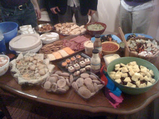 picky eater table spread lots of food onequartermama