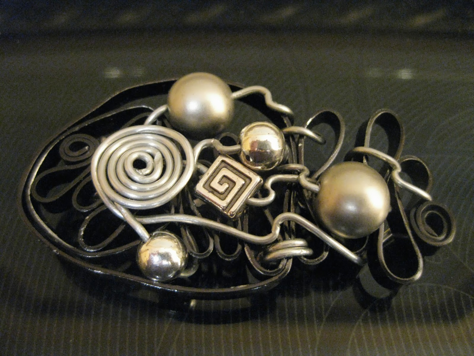 CREACIONES SUSANA: Broches de alambre