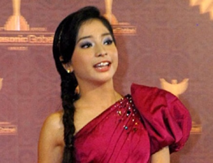 Model RAmbut Kepang Model RAmbut Kepang
