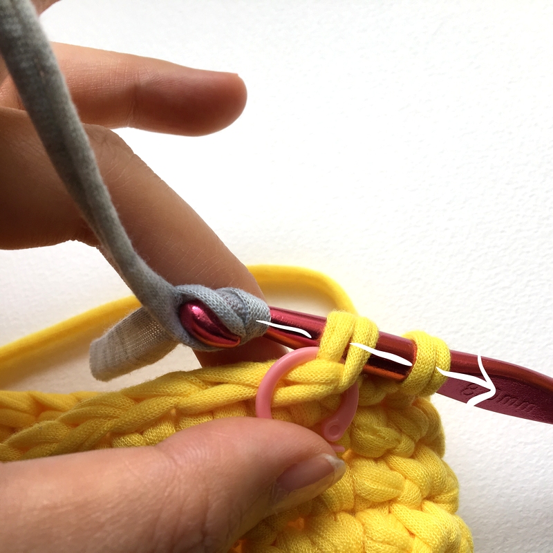 細編みで編む場合の糸と色の変え方 毛糸ズキ