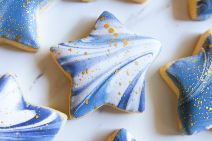 how to make Marbled + Gold-Flecked Star Cookies 