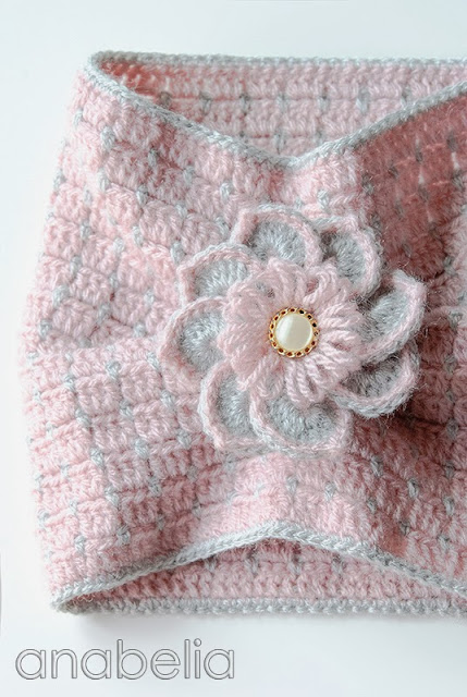 Pink winter crochet set by Anabelia
