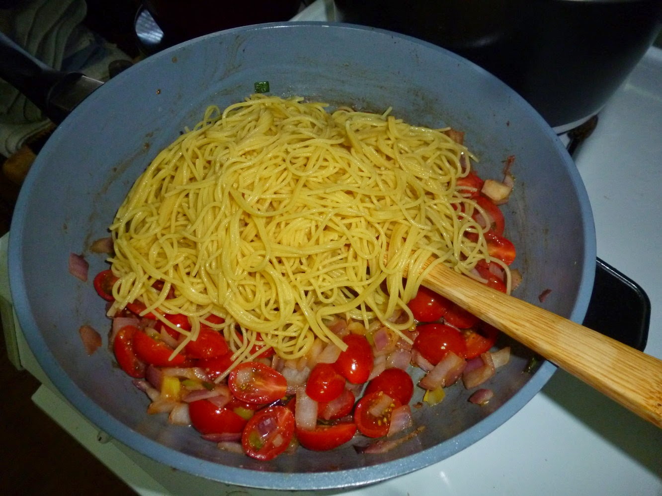 Anita's Health Blog Pasta with Fresh Tomato & yum yum Sauce