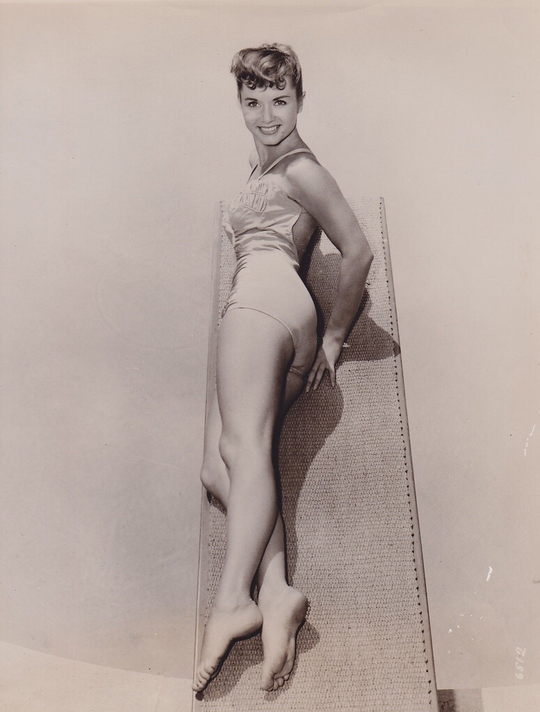 Debbie Reynolds, pictorial.