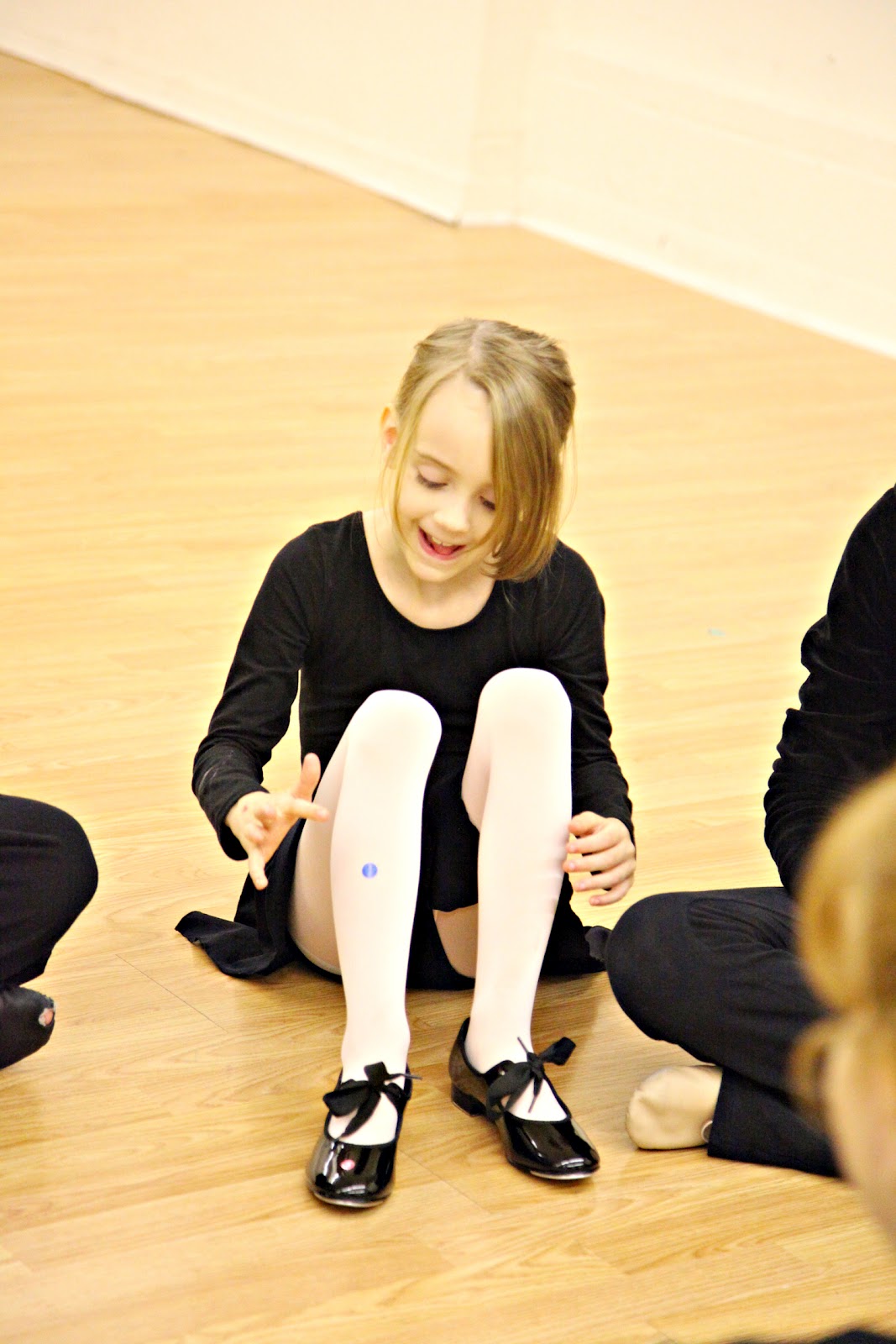 a chance to dance Tendre, Elancer, Plier, Elever, Sauter, Tourner