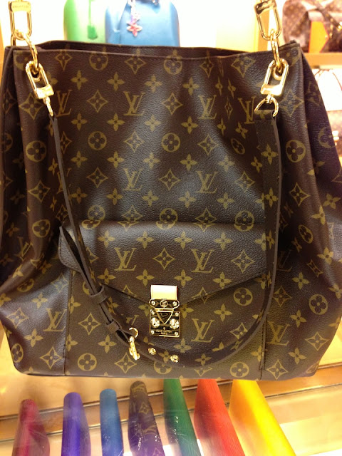 First Louis Vuitton LVook-See of 2013: Monogram Metis |In LVoe with ...