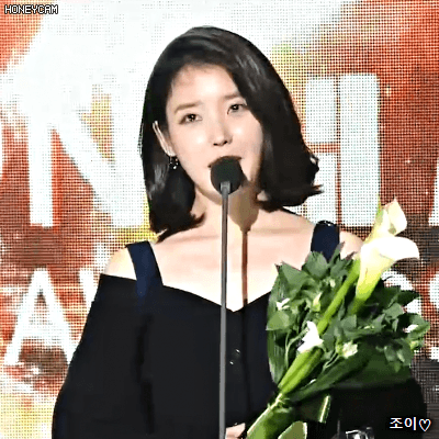 180214 가온차트를 지은차트 만들어버린 이지은.gif | 인스티즈