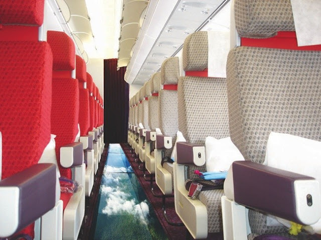 Avion Virgin Atlantic con piso de Cristal