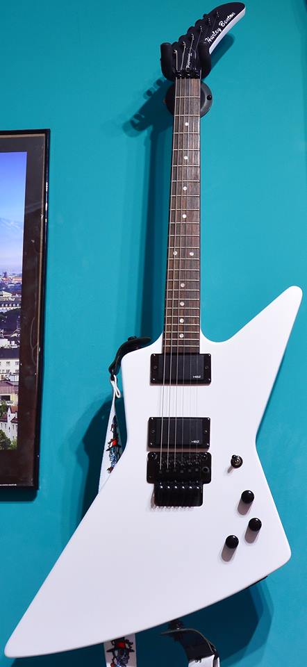 Harley benton explorer white Clearance