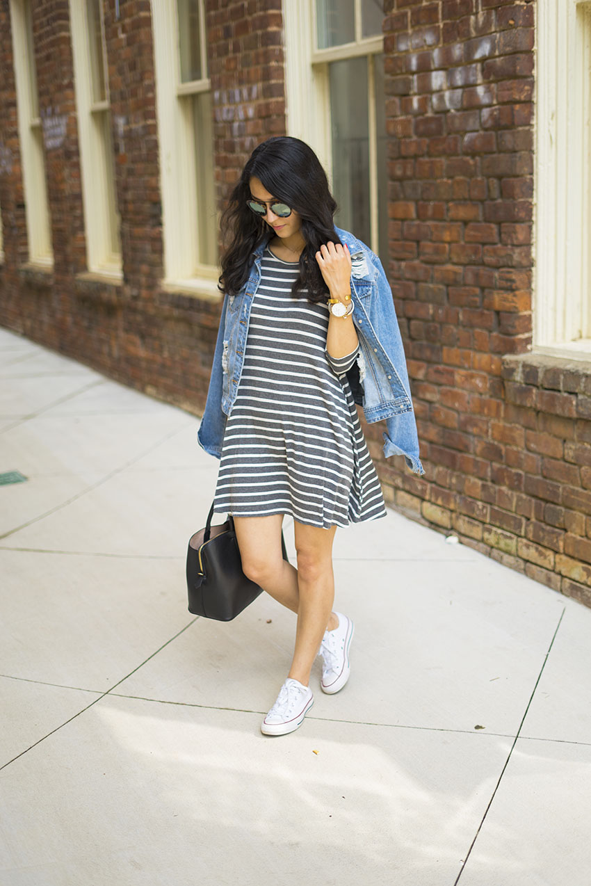 striped dress denim jacket white converse easy summer outfits