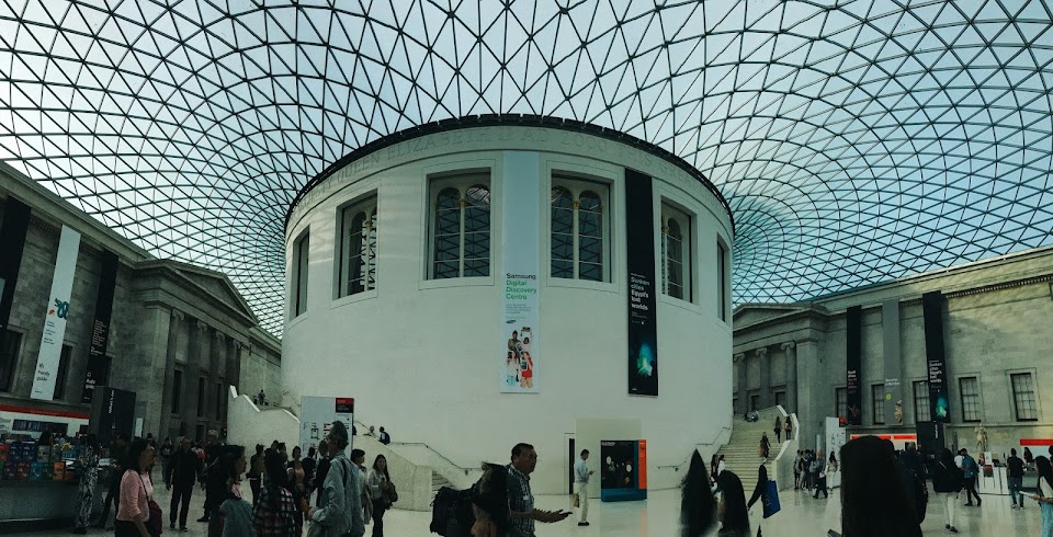 夜間開館の 大英博物館 British Museum ロンドン旅行 Happy Traveler