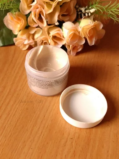 The Nature's Co Multi-Vitamin Facial Massage Cream Review