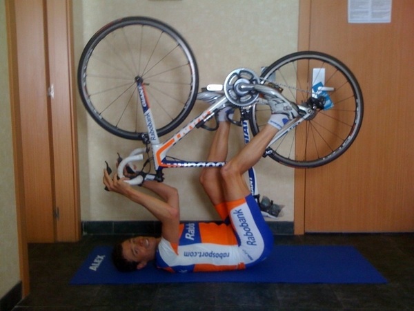 Xandrijn koerst en spuit: Maar buurman, wat doet u nu?!