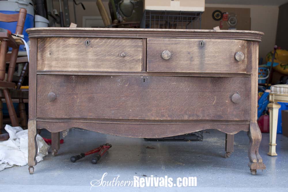 Uncle Joe S 1800 Dresser Makeover, 1800 S Antique Dresser With Mirror On Wheels