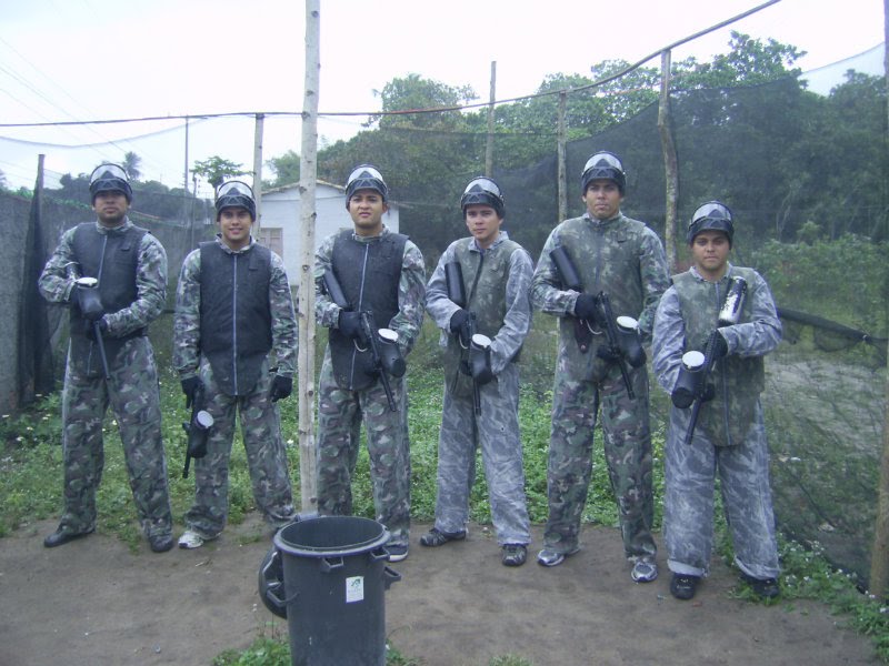 FATO CONCRETO Paintball. Um jogo, uma disputa e forma de se exercitar.