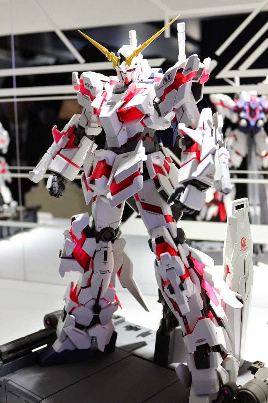Perfect Grade Unicorn Gundam + Accessories and Add-ons Exhibited at