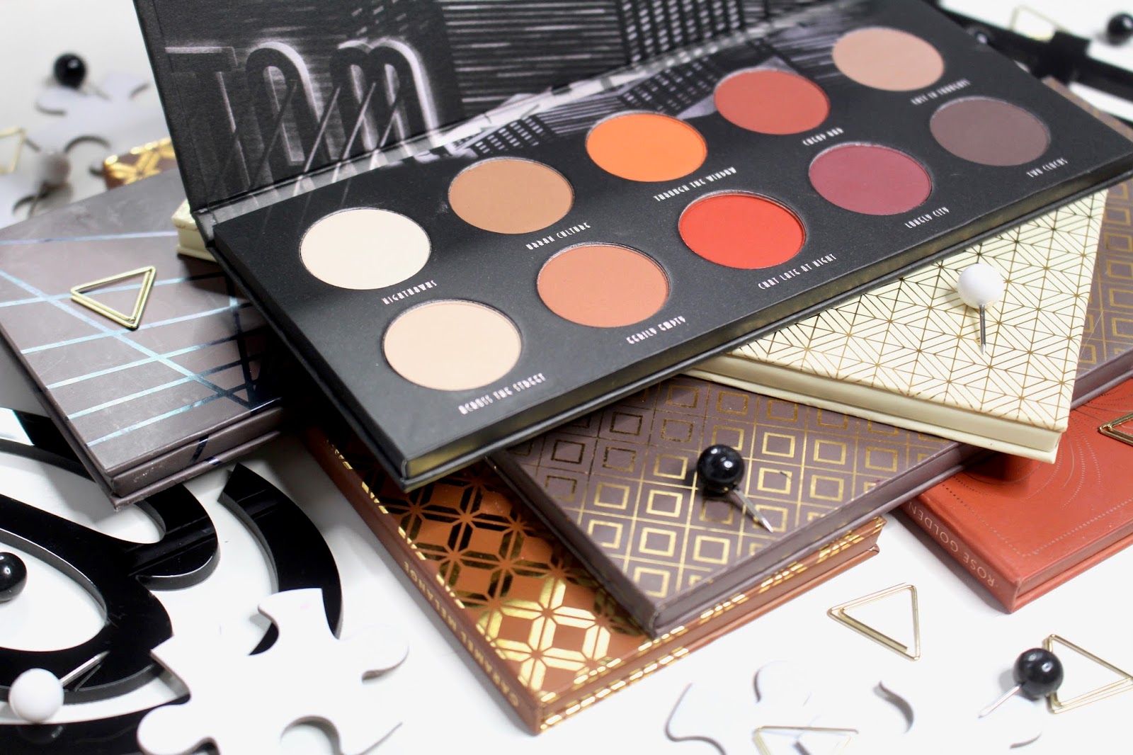 Matte palette eyeshadow palette. Too faced eyeshadow palette. Viseart тени cool matte свотчи. Палетка viseart. Палетка stila kit.