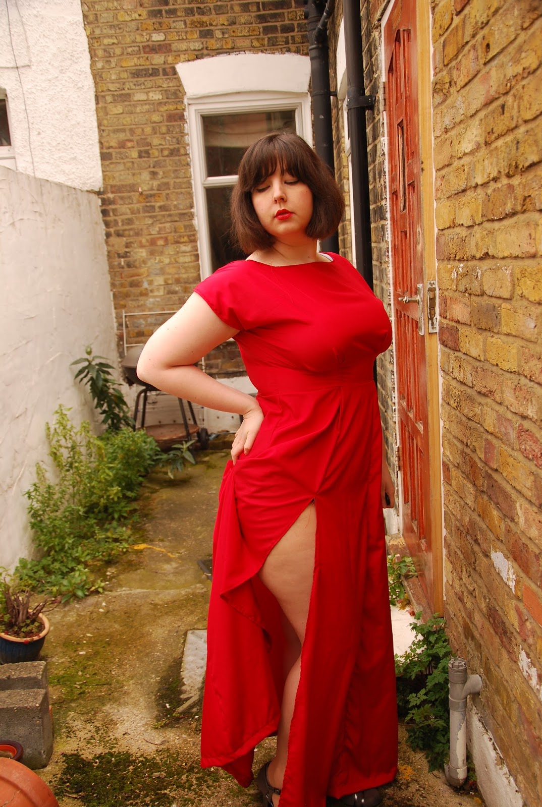 Sewing and Slapdashery: Presenting: Amber Moon