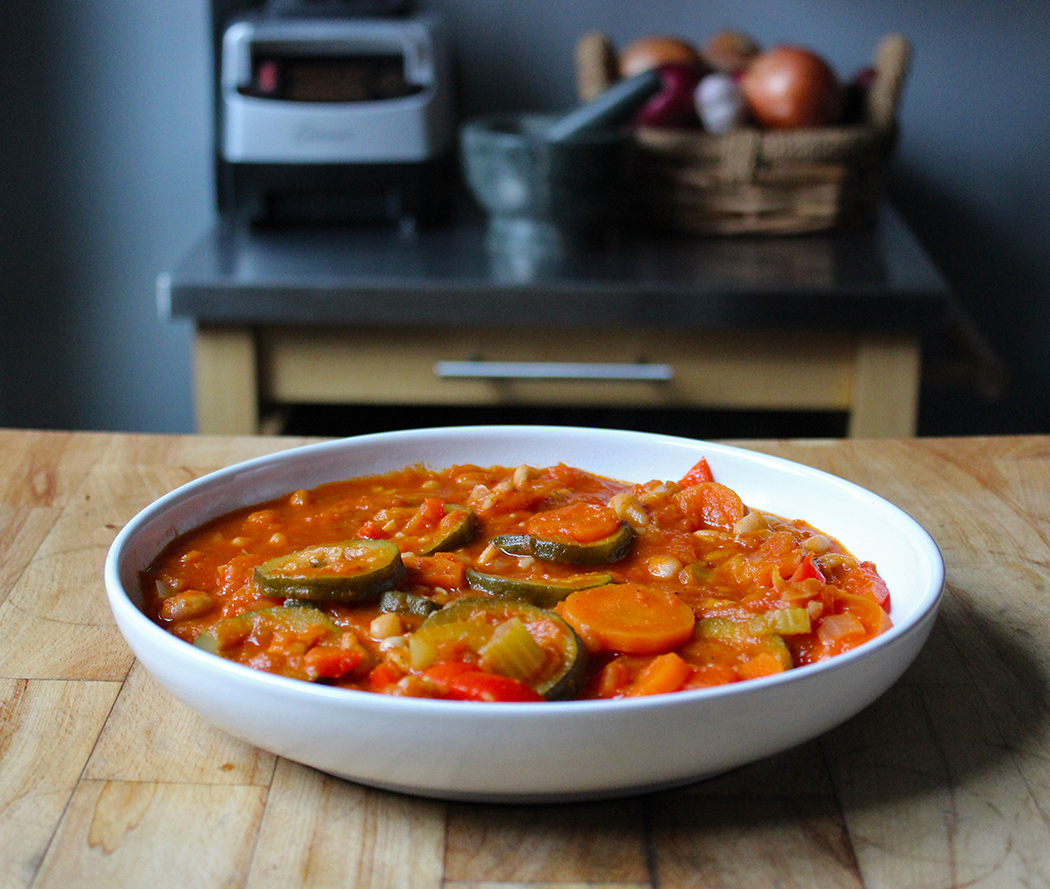 Vegetarian Stew with Peppers and Cannellini Beans