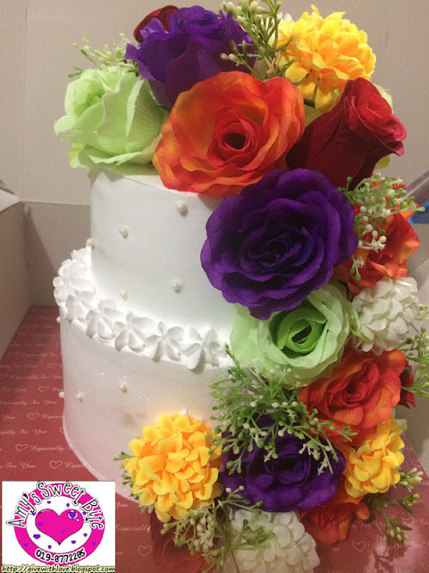 2 Tier wedding cake