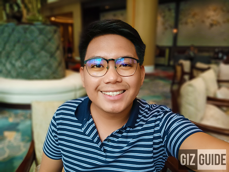 Indoor selfie bokeh Indoor selfie bokeh