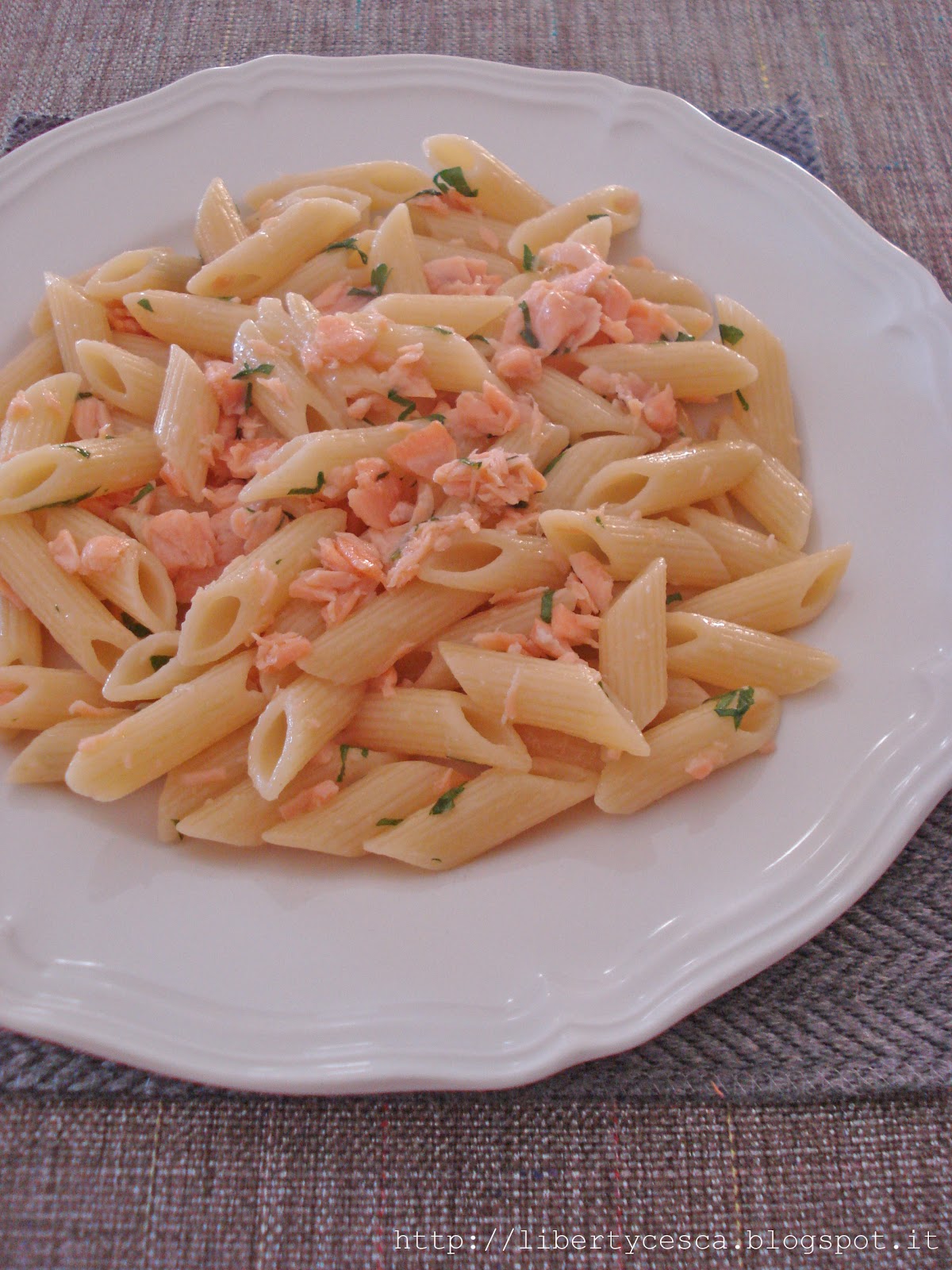 Penne al salmone / Short pasta with salmon - Breakfast at Tiffany&amp;#39;s