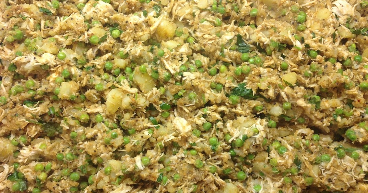 This Muslim Girl Bakes Chicken Samosa Filling