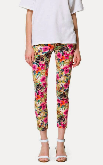 Pantaloni floral print Zara