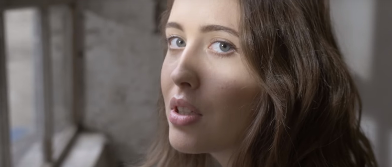 No roots. No roots элис мертон. Alice merton. No roots. No roots.