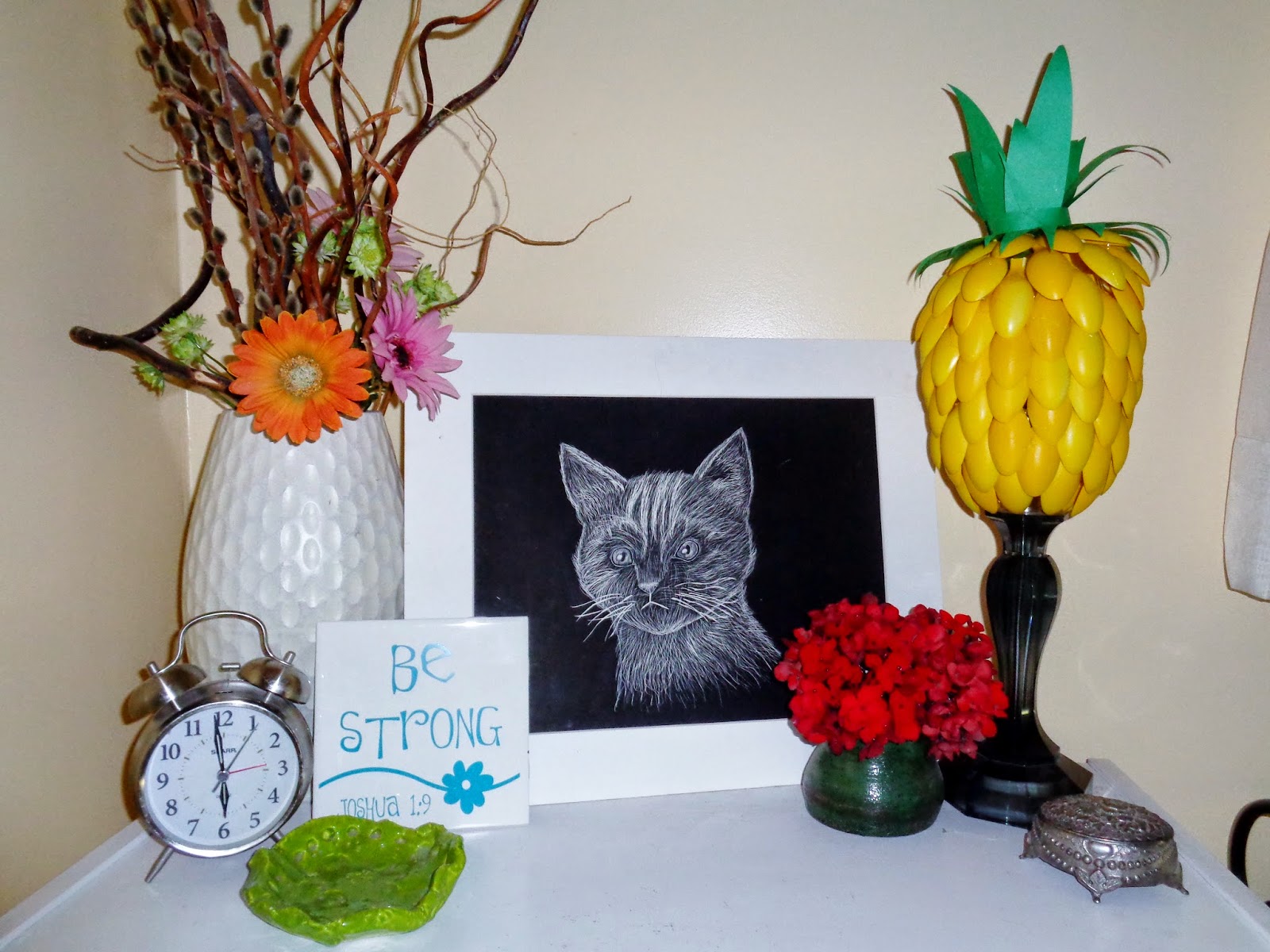 Harli G DIY Pineapple Room Decor