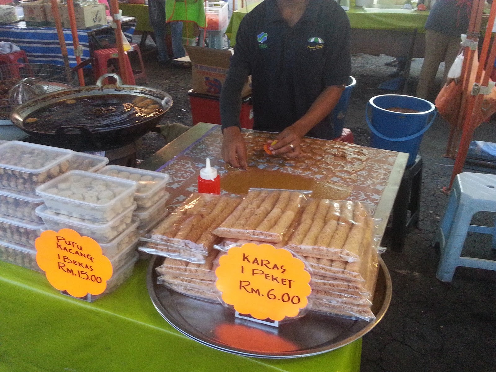 Pasar Malam Putrajaya 2017 : Gerai nasi kerabu wan atiq must try but a