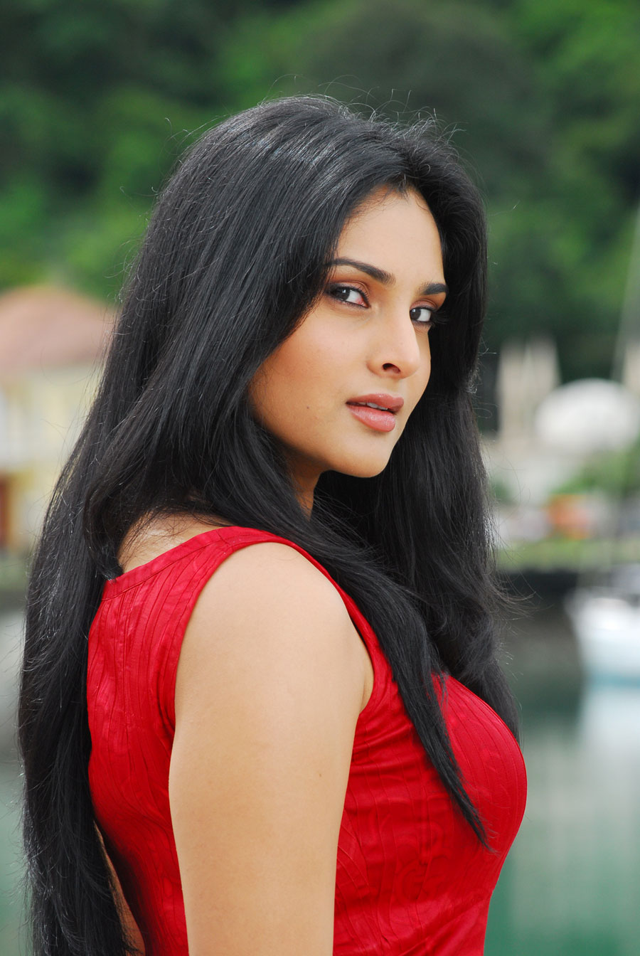 Ramya Hot Photos Stills From Kichcha Movie ramya-hot-photos-stills-from-kichcha-movie