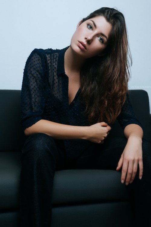 A bela modelo Elena Mingozzi na fotografia fashion de Victor Kalman Victor Kalman 500px arte fotografia mulheres modelos fashion beleza italiana elena mingozzi