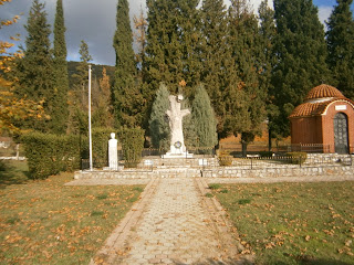 το μνημείο Μακεδονομάχων στον Άγρα Πέλλας