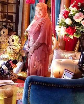 Siti nurhaliza hamil 4 bulan,gambar siti nurhaliza hamil,baby bump siti nurhaliza,penjelasan siti nurhaliza hamil,gambar anak sulung siti nurhaliza,siti nurhaliza mengandung Siti nurhaliza hamil 4 bulan,gambar siti nurhaliza hamil,baby bump siti nurhaliza,penjelasan siti nurhaliza hamil,gambar anak sulung siti nurhaliza,siti nurhaliza mengandung