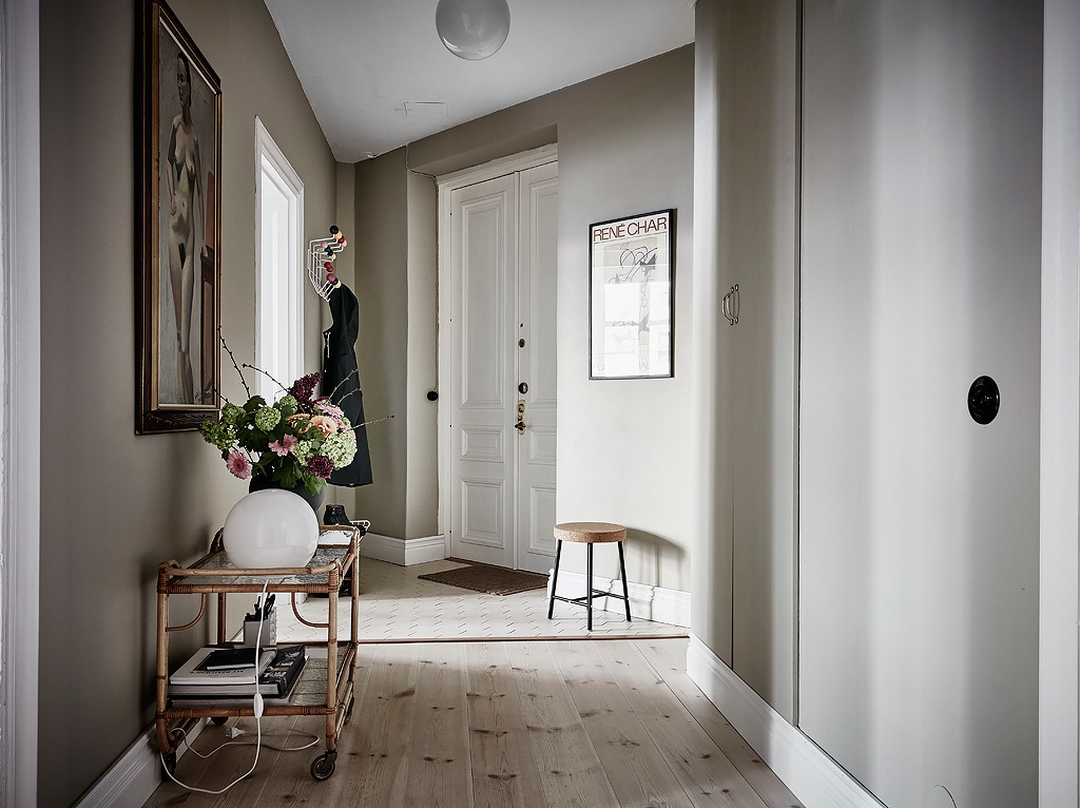 SOUBASSEMENTS MOULURÉS