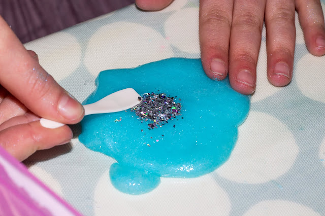 Adding sparkles to coloured slime
